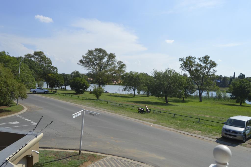 Lakeview Boutique Hotel & Conference Center Benoni Exterior foto